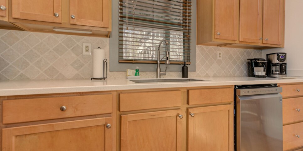 Big Canoe Rental - HooRay - Kitchen