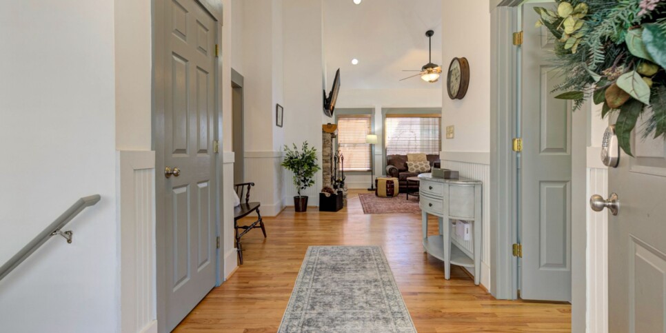 Big Canoe Rental - HooRay - Living Room