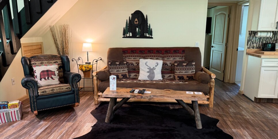 Blue Ridge - Trails End - Living Room