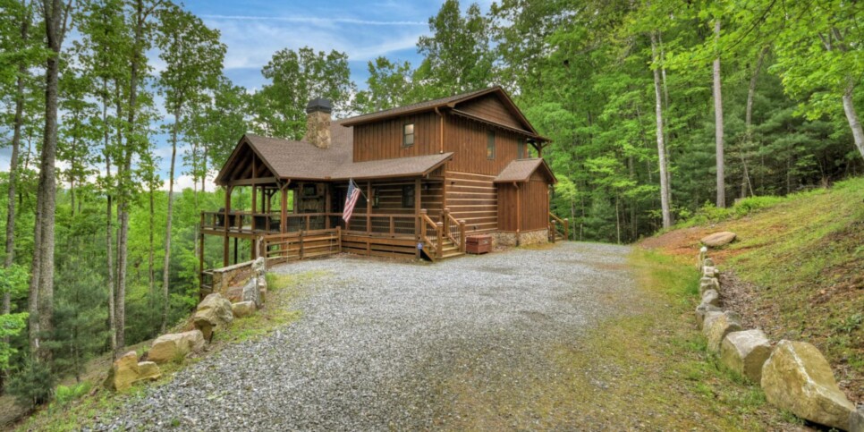 Cherry Log Cabin - The Lost Shepherd - Exterior