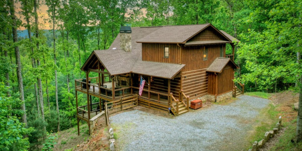 Cherry Log Cabin - The Lost Shepherd - Exterior
