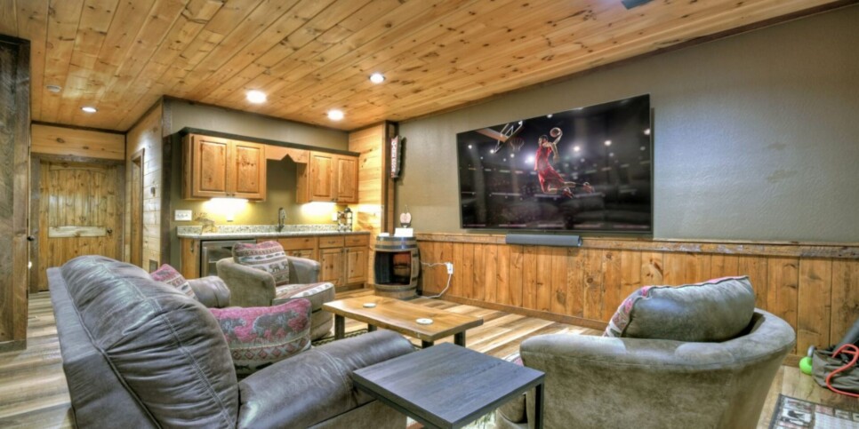 Cherry Log Cabin - The Lost Shepherd - Rec Room