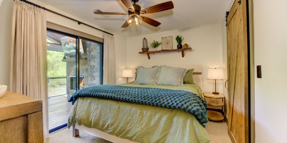Blue Ridge Cabin - River Cottage of Blue Ridge - Bedroom