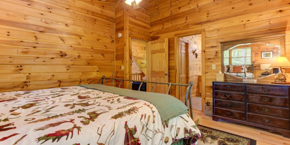 Blue Ridge - Family Time Cabin - Bedroom