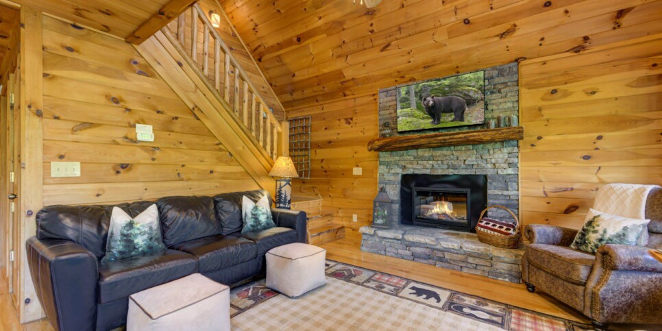 Blue Ridge - Family Time Cabin - Living Room