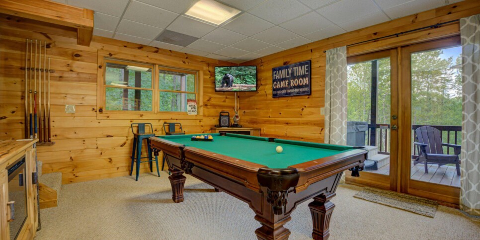 Blue Ridge - Family Time Cabin - Rec Room