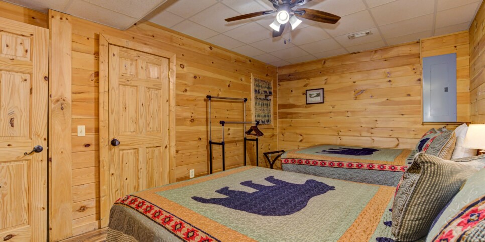 Blue Ridge Cabin - Sunrise Splendor - Bedroom