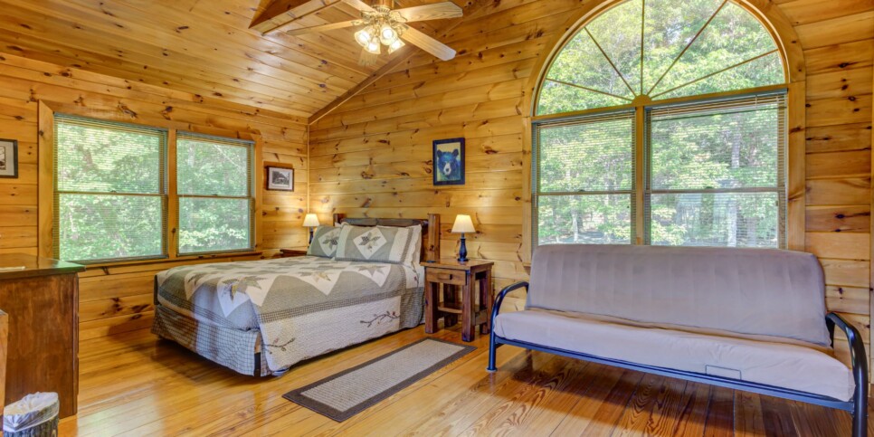 Blue Ridge Cabin - Sunrise Splendor - Bedroom
