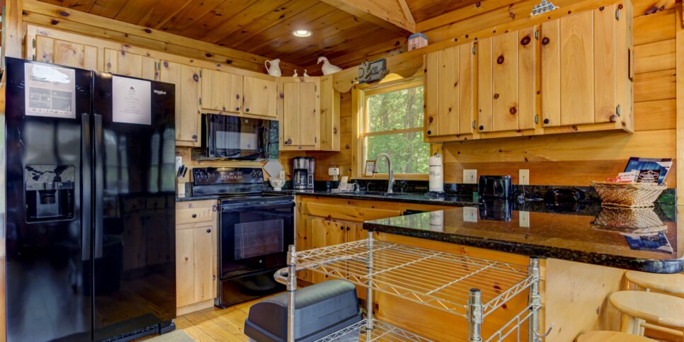 Blue Ridge Cabin - Sunrise Splendor - Kitchen