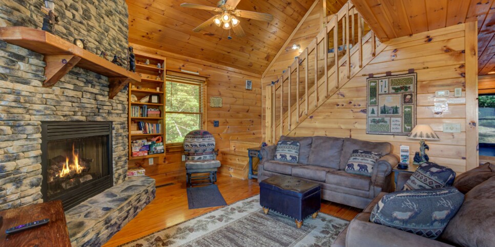 Blue Ridge Cabin - Sunrise Splendor - Living Room