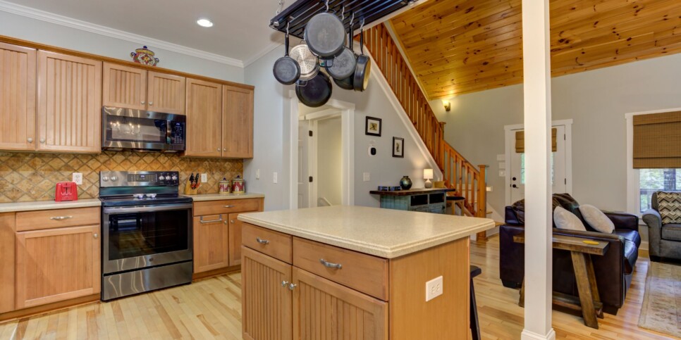 Big Canoe Cabin - Woodland Wonder - Kitchen