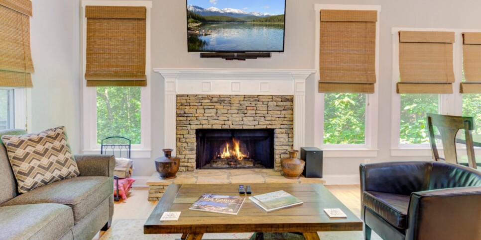 Big Canoe Cabin - Woodland Wonder - Living Room