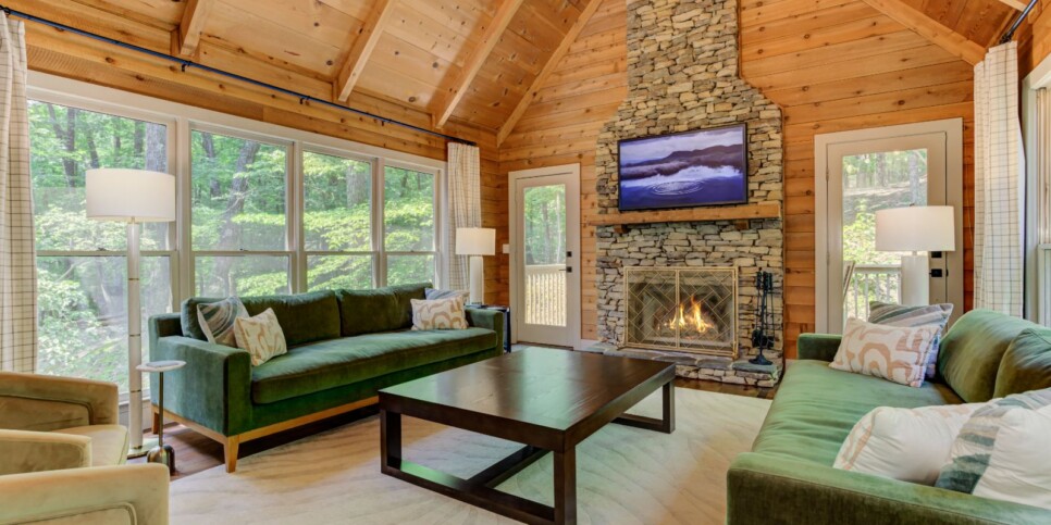 Big Canoe - Wandering Creek - Living Room