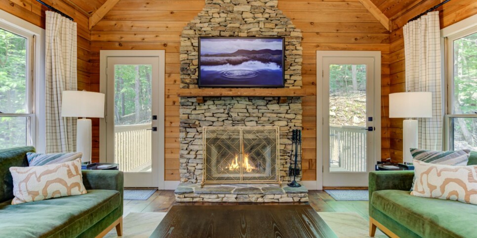 Big Canoe - Wandering Creek - Living Room
