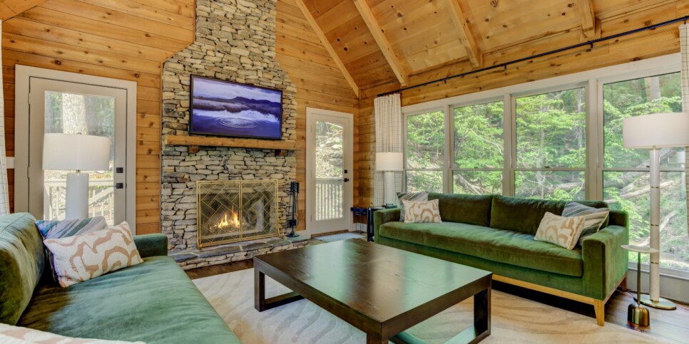 Big Canoe - Wandering Creek - Living Room