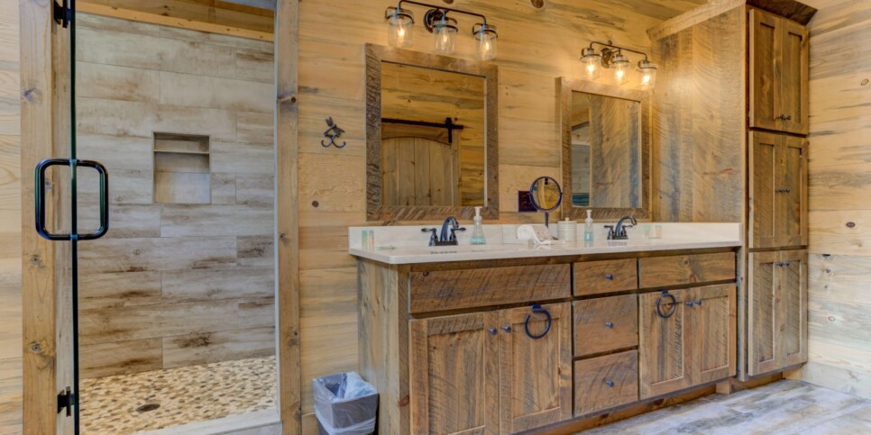 Blue Ridge - Little Creek Cabin - Bathroom