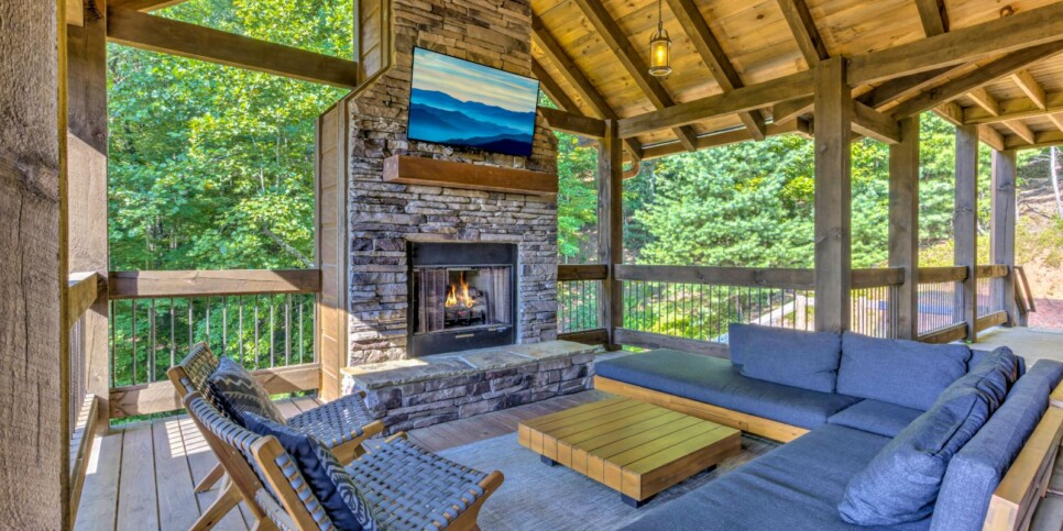 Blue Ridge - Little Creek Cabin - Exterior