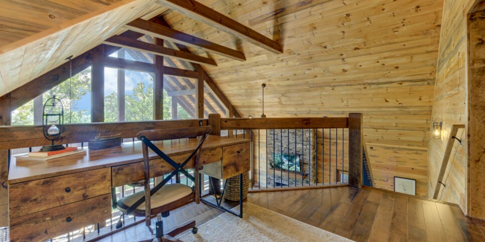 Blue Ridge - Little Creek Cabin - Loft