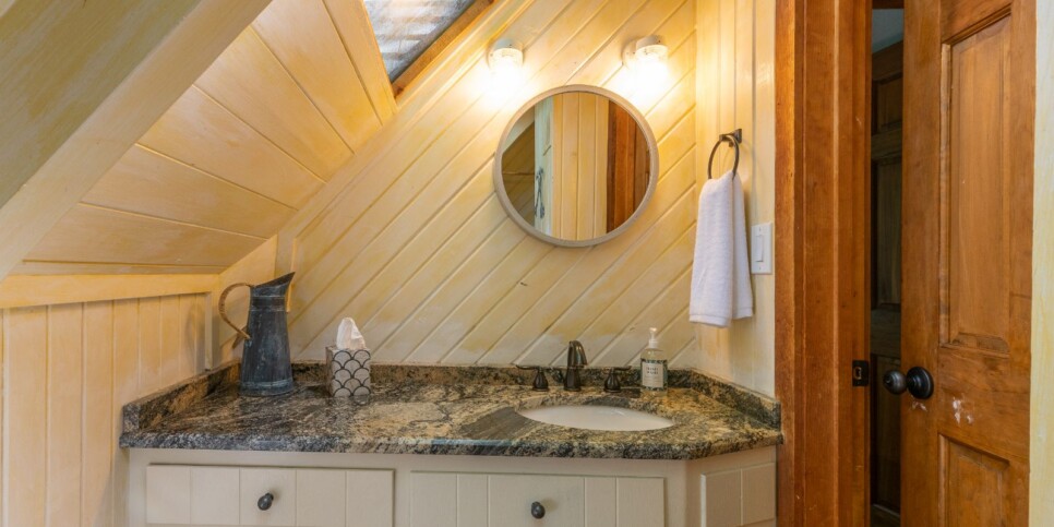 Big Canoe - Good Times - Bathroom