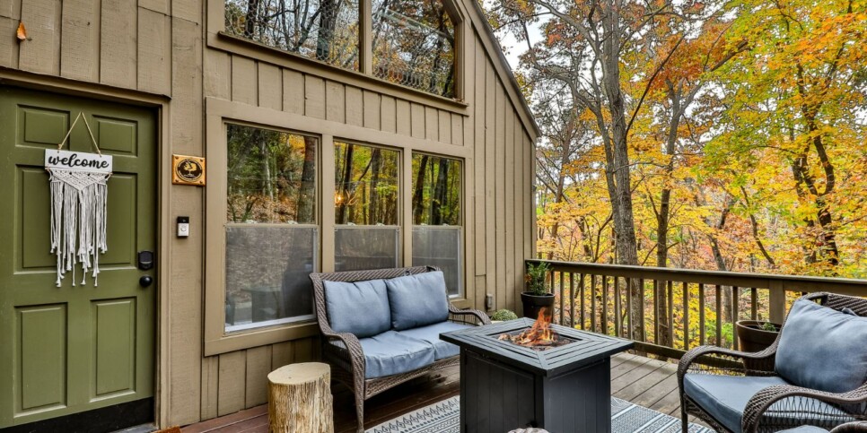 Big Canoe - Good Times - Exterior