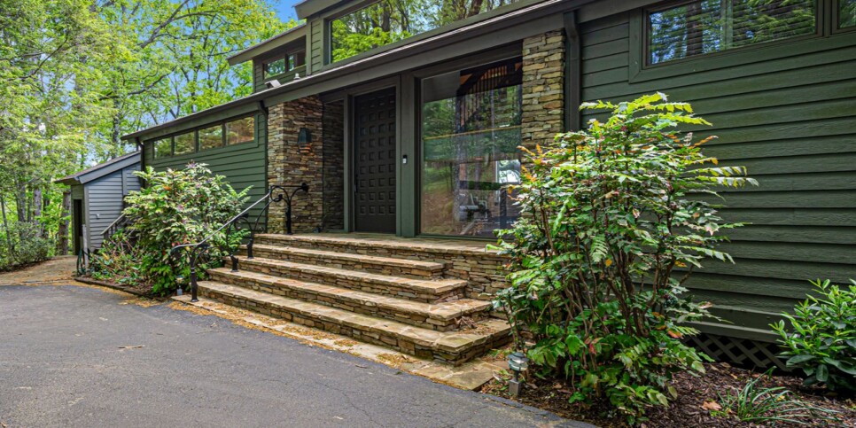 Big Canoe - Heaven on Earth - Exterior