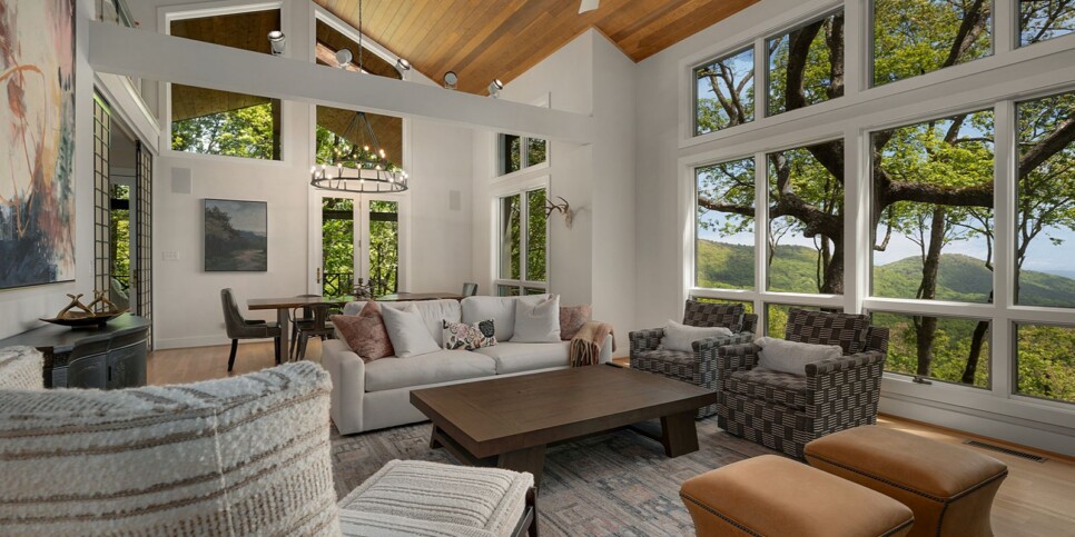 Big Canoe - Heaven on Earth - Living Room