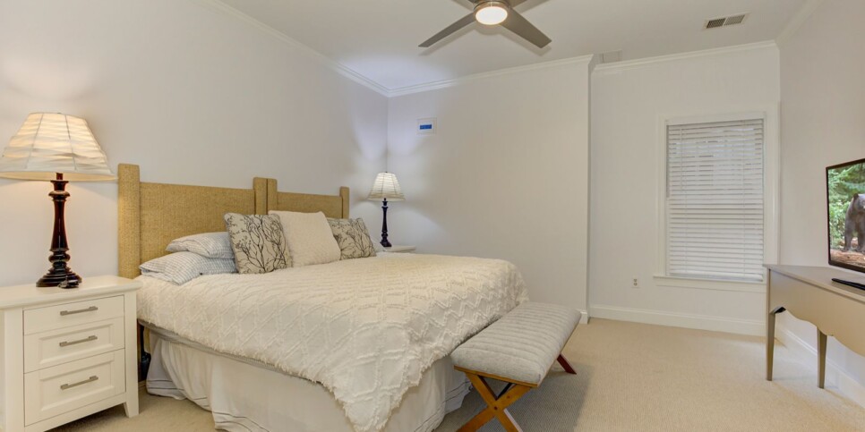 Big Canoe - Mountain Grove Lodge - Bedroom