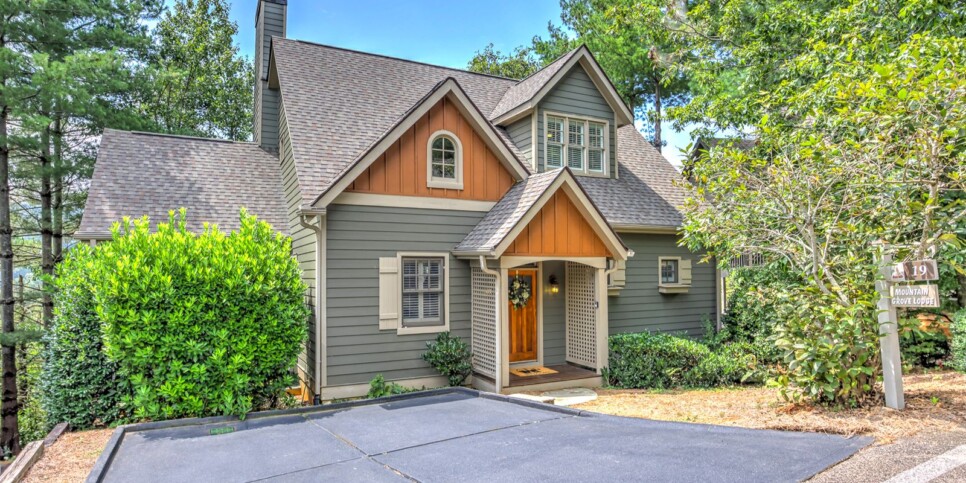 Big Canoe - Mountain Grove Lodge - Exterior