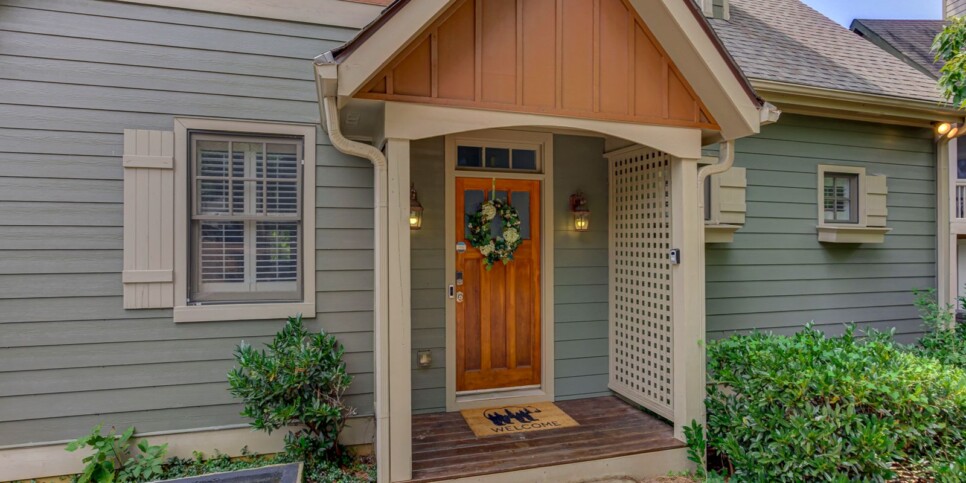 Big Canoe - Mountain Grove Lodge - Exterior