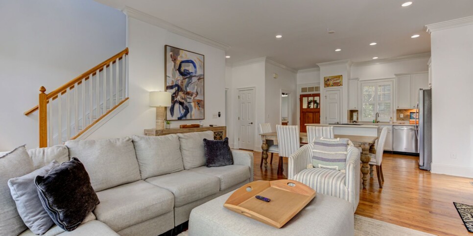 Big Canoe - Mountain Grove Lodge - Living Room