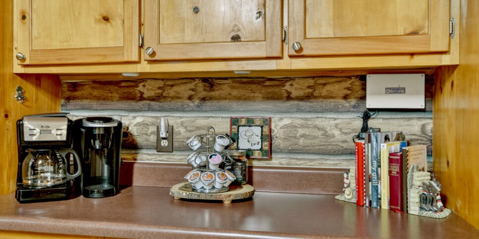 blue-ridge-cabins-cowboy-cabin-kitchen