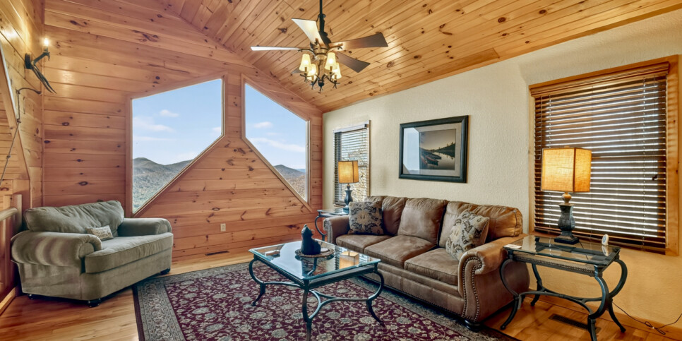 blue ridge amazing mountain view living room