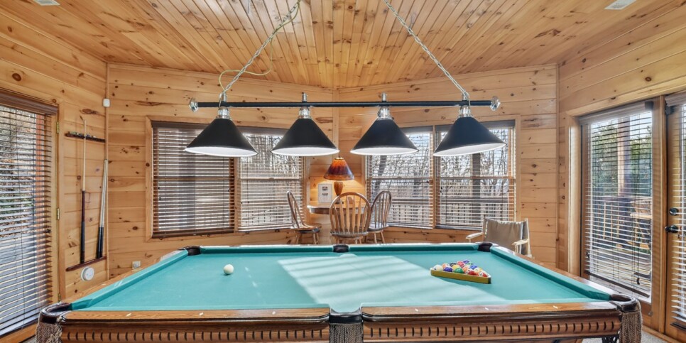 blue ridge amazing mountain view rec room