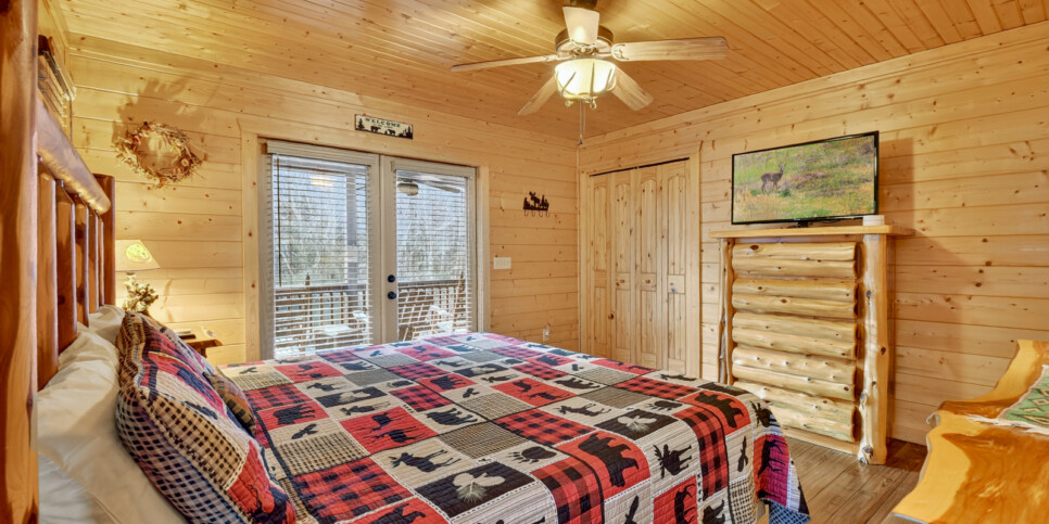 blue ridge astounding river view bedroom