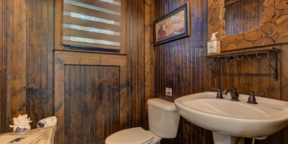 Big-Canoe-Choctaw-Getaway-bathroom