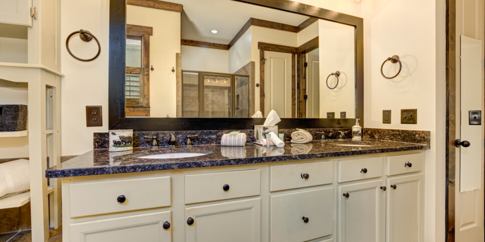 Big-Canoe-Choctaw-Getaway-bathroom