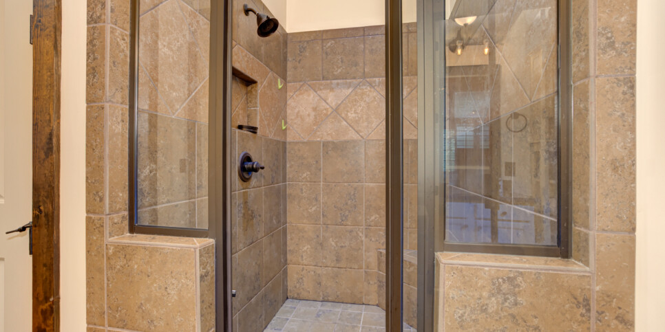 Big-Canoe-Choctaw-Getaway-bathroom