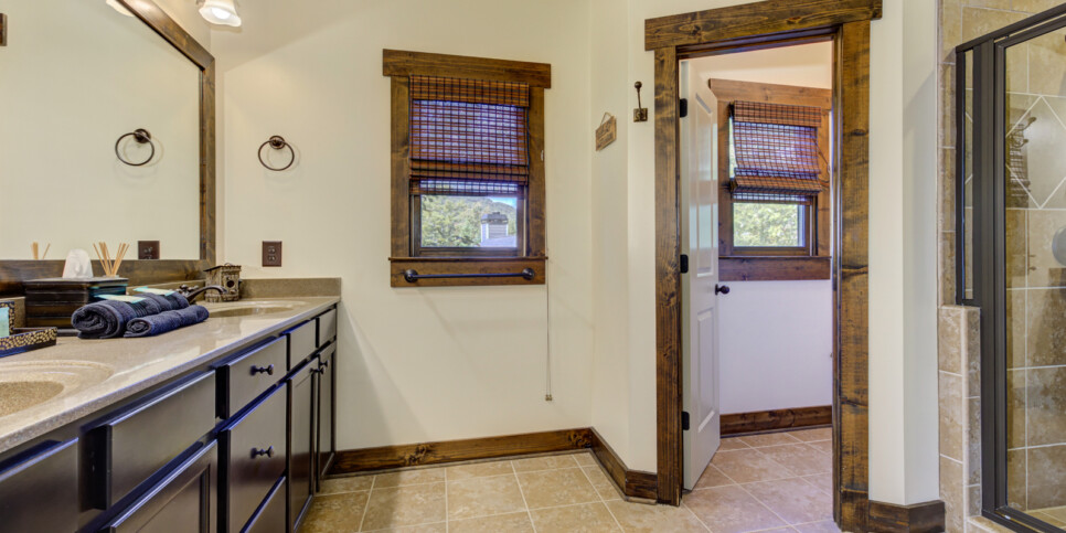 Big-Canoe-Choctaw-Getaway-bathroom