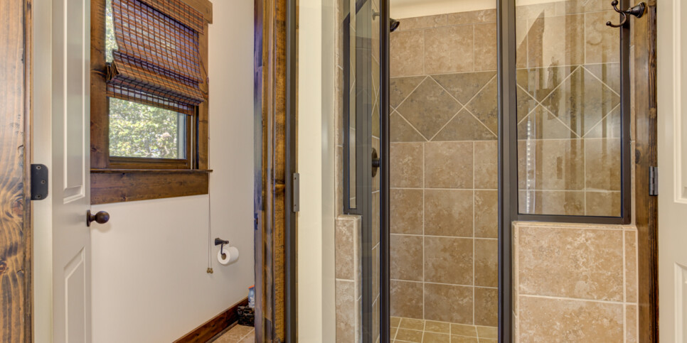 Big-Canoe-Choctaw-Getaway-bathroom