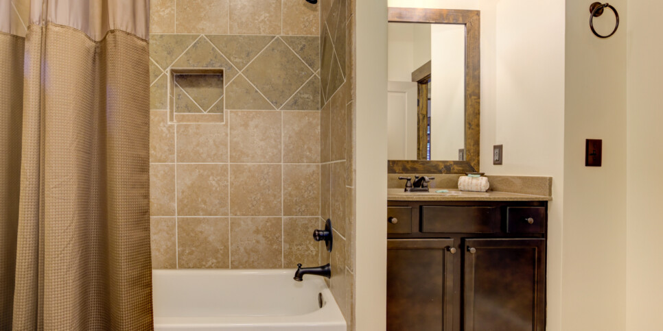 Big-Canoe-Choctaw-Getaway-bathroom