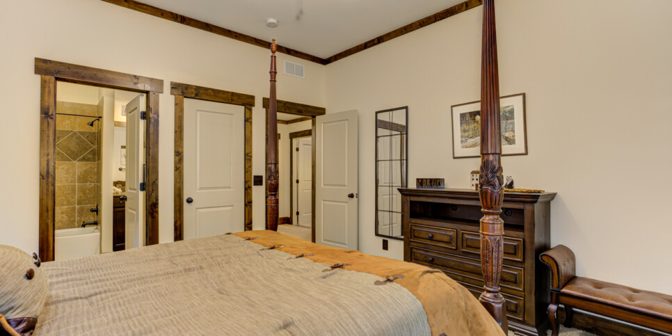 Big-Canoe-Choctaw-Getaway-bedroom