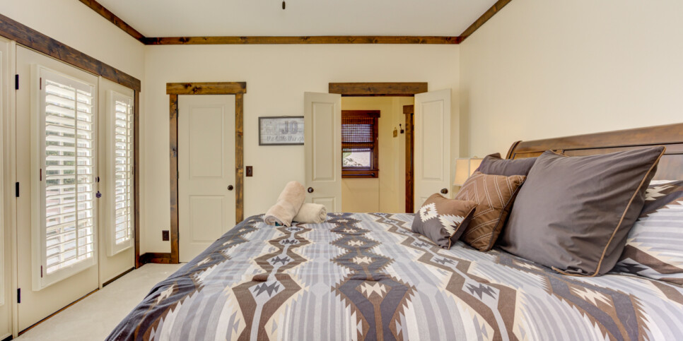 Big-Canoe-Choctaw-Getaway-bedroom