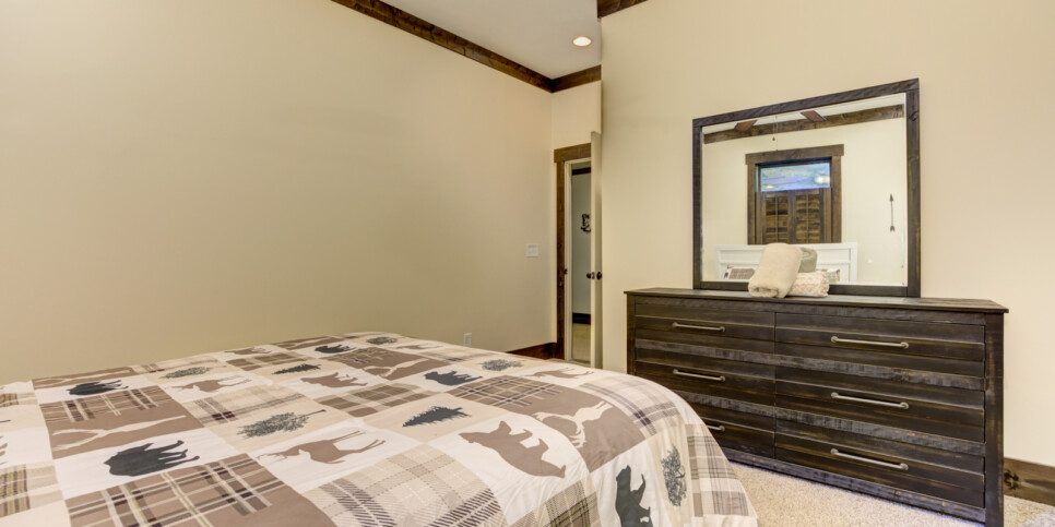 Big-Canoe-Choctaw-Getaway-bedroom
