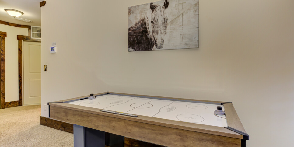 Big-Canoe-Choctaw-Getaway-rec-room