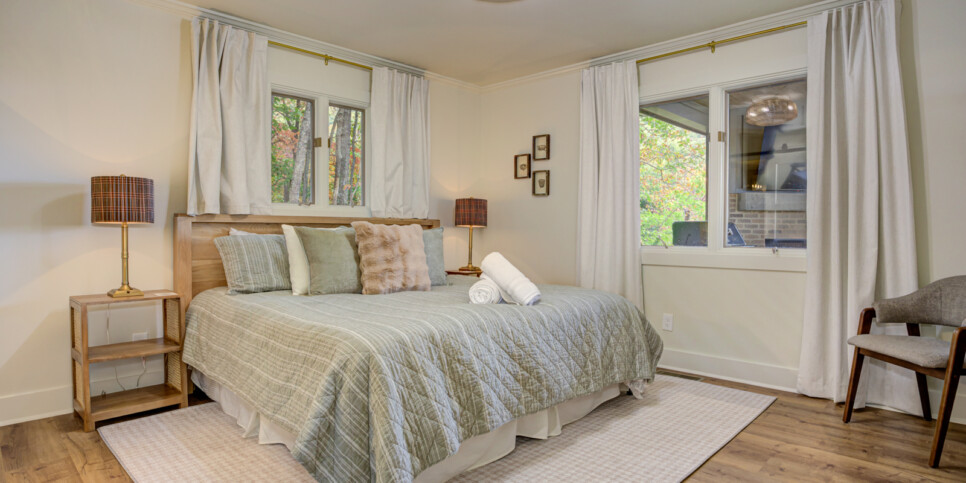 big-canoe-serenitys-edge-bedroom