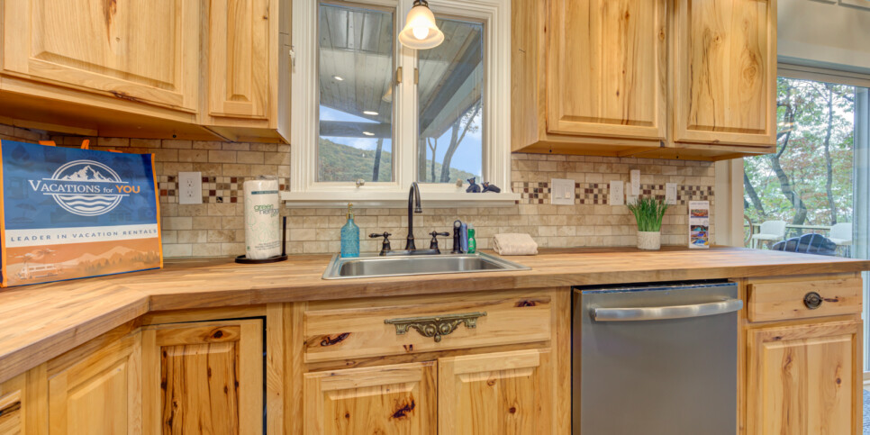 big-canoe-serenitys-edge-kitchen