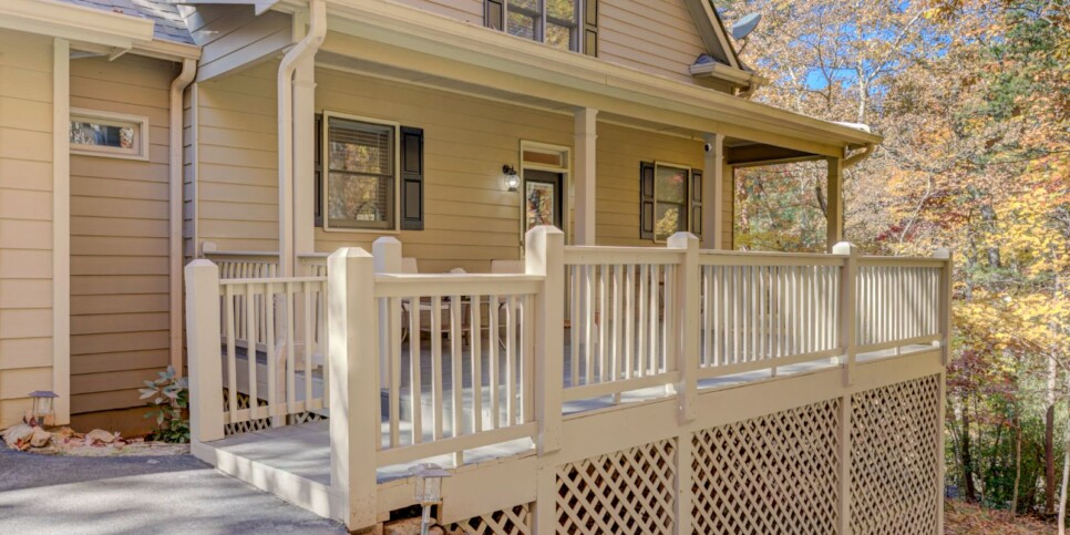 Big Canoe - Deer Memories - Exterior