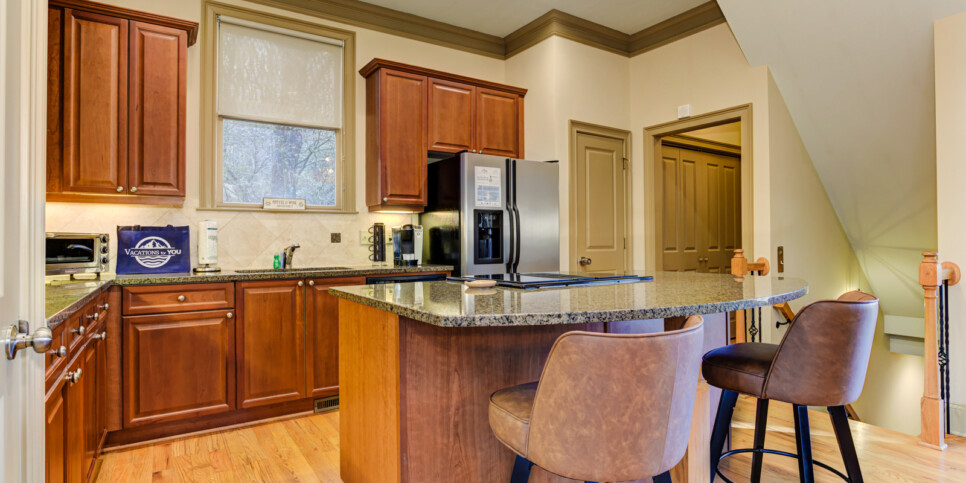 Big Canoe Chipmunk Crossing Kitchen