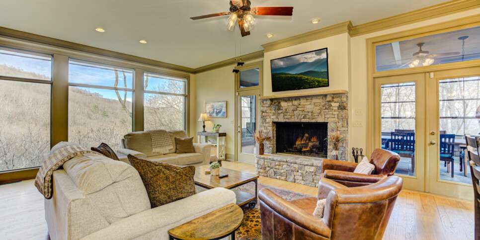 Big Canoe Chipmunk Crossing Living Room