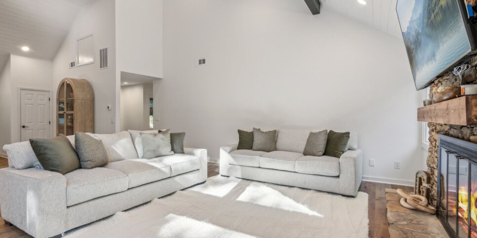 Big Canoe - Modern Haven - Living Room